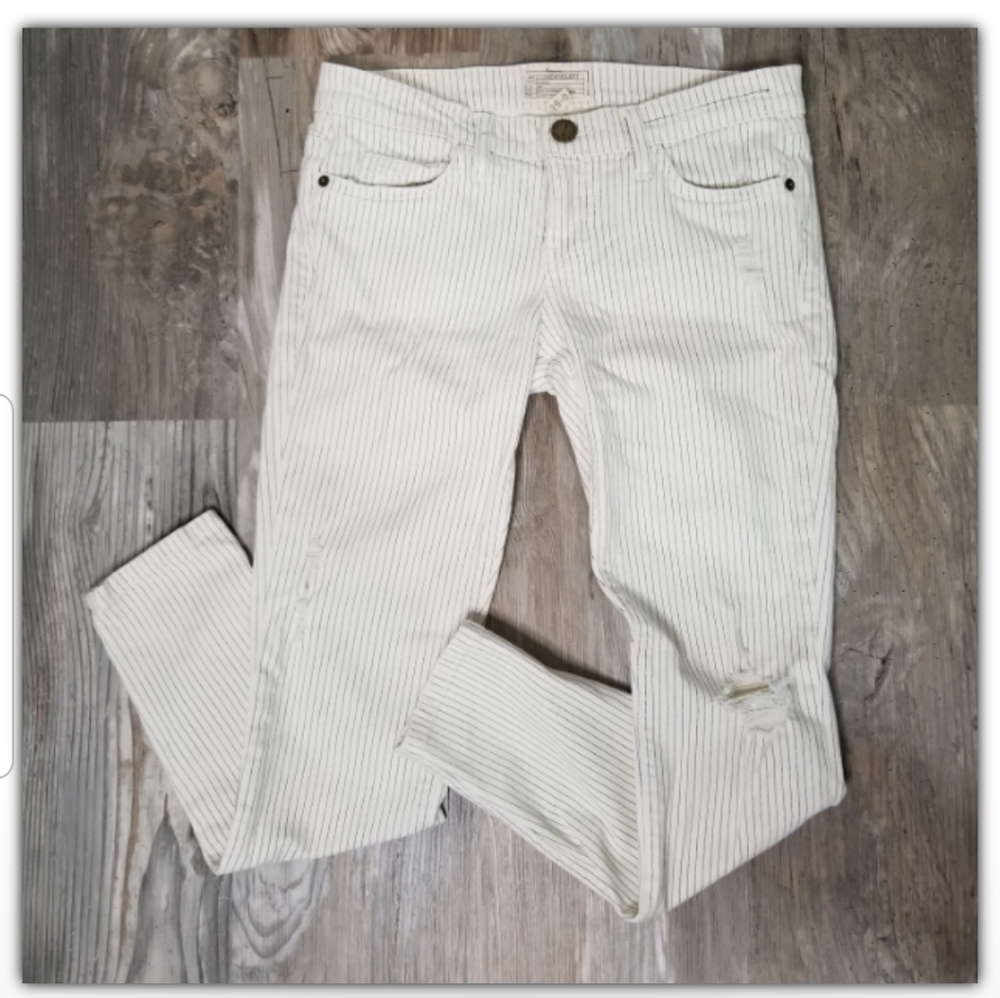Current Elliott pin striped distressed ankle